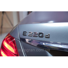 Емблема напис багажника Mercedes E220d
