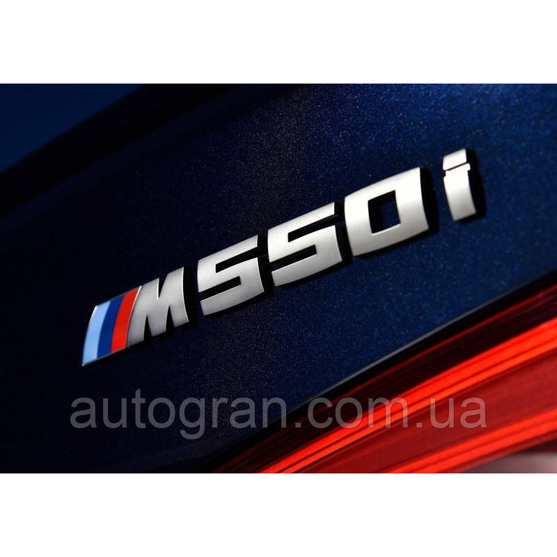 Емблема напис багажника BMW M550i