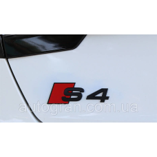 Емблема на кузов Audi S4 чорна