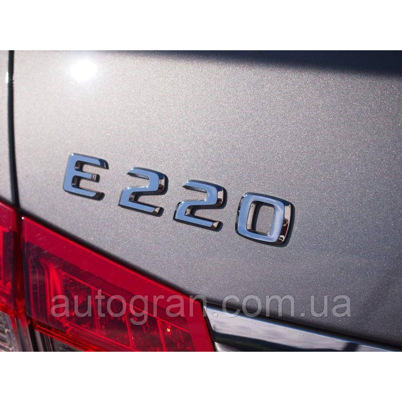 Емблема напис багажника Mercedes E220 тип2