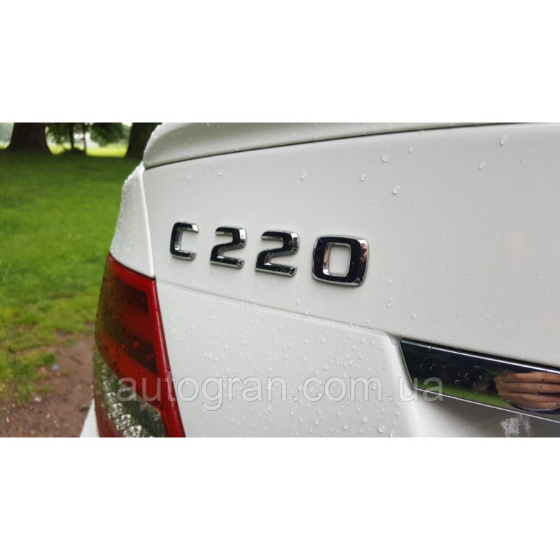 Емблема напис багажника Mercedes C220