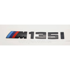 Емблема напис багажника BMW M135i чорна