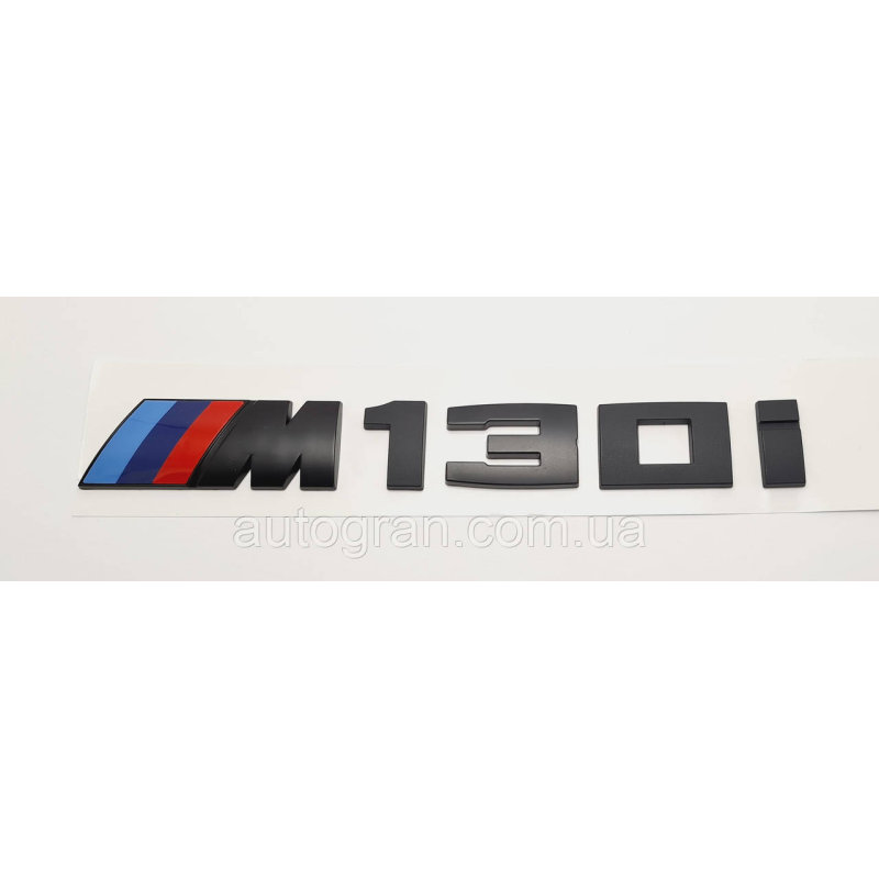 Емблема напис багажника BMW M130i чорна