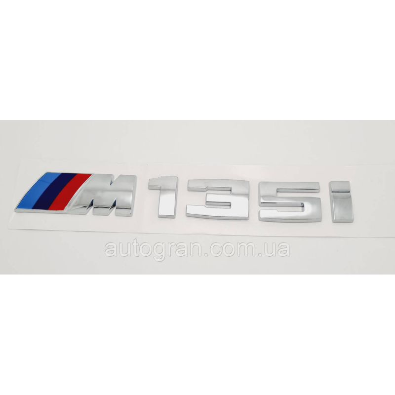 Емблема напис багажника BMW M135i