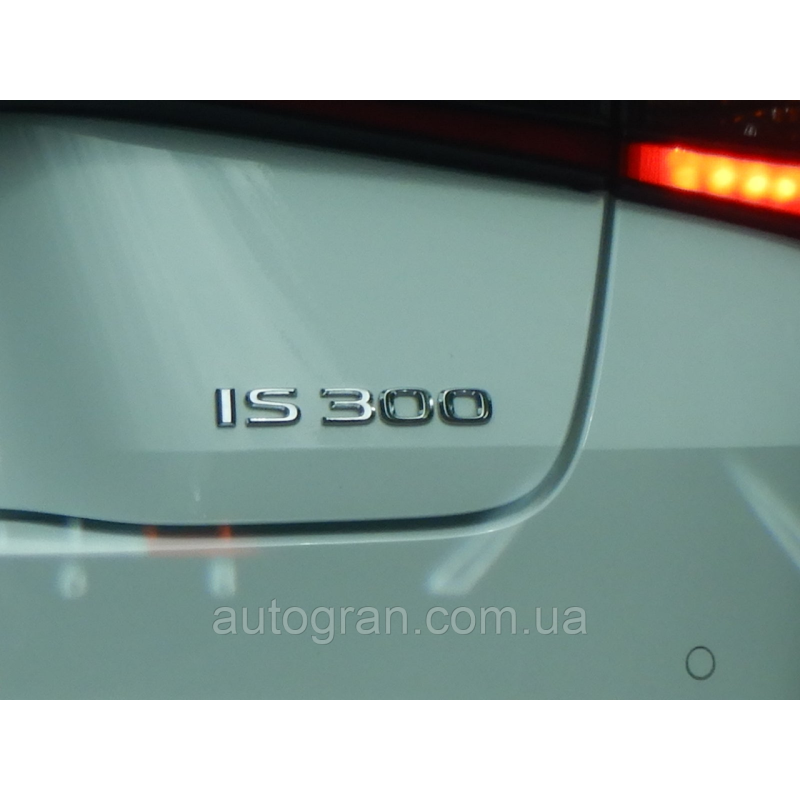 Емблема напис багажника Lexus IS300