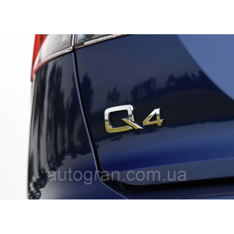 Емблема напис багажника Audi Q4