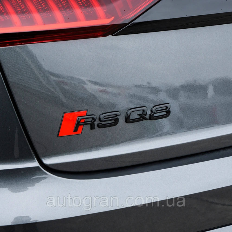 Емблема на кузов Audi RSQ8 чорна