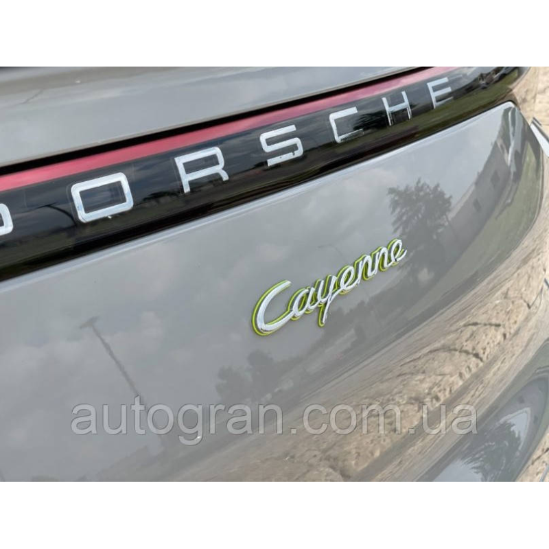 Емблема напис багажника Porsche Cayenne