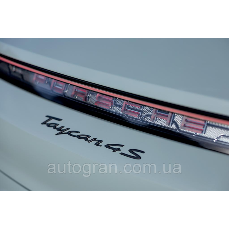 Емблема напис багажника Porsche Taycan 4Sчорна глянцева