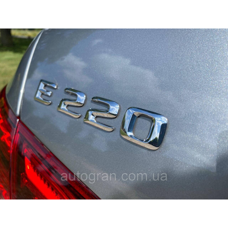Емблема напис багажника Mercedes E220 тип1 Емблема напис багажника Mercedes E220 тип1