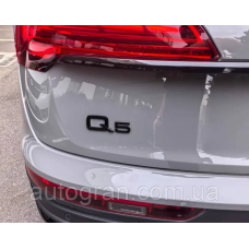 Емблема напис багажника Audi Q5 чорна